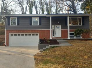 18 Converse Ln, Oak Ridge, TN 37830