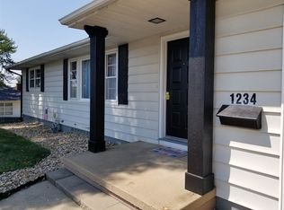 1234 W Ridgeway Ave, Waterloo, IA 50701