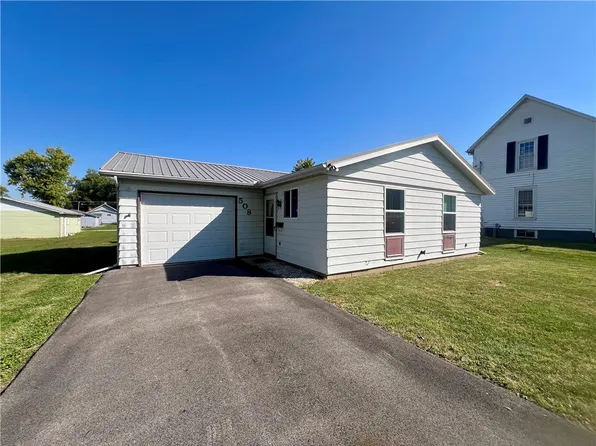 508 W Lincoln St, Hoopeston, IL 60942