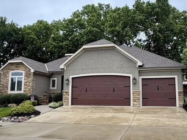 10604 W 132nd Pl, Overland Park, KS 66213