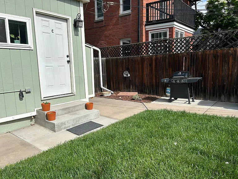 208 S Lincoln St #STUDIO — Photo 4