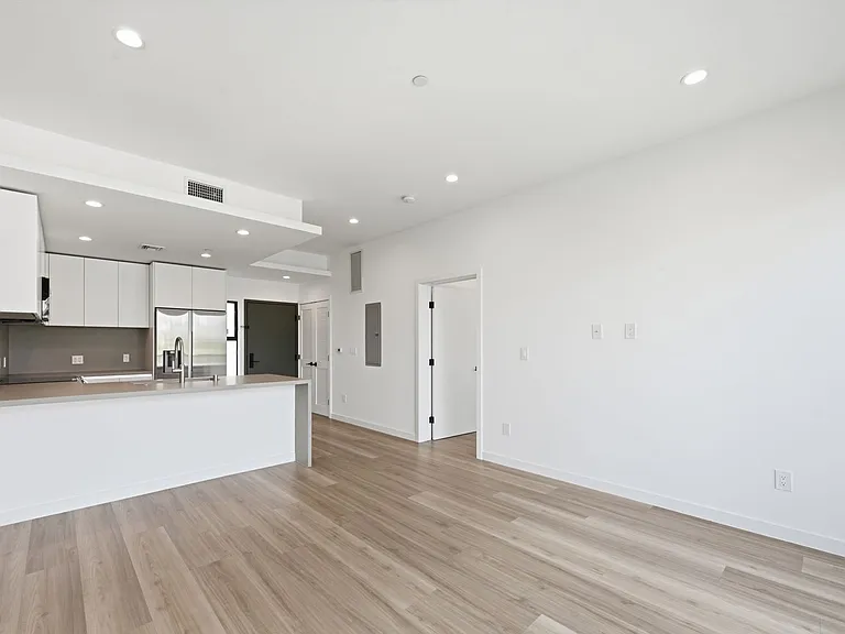 TALA Residences at 829 Larrabee Street — Photo 16