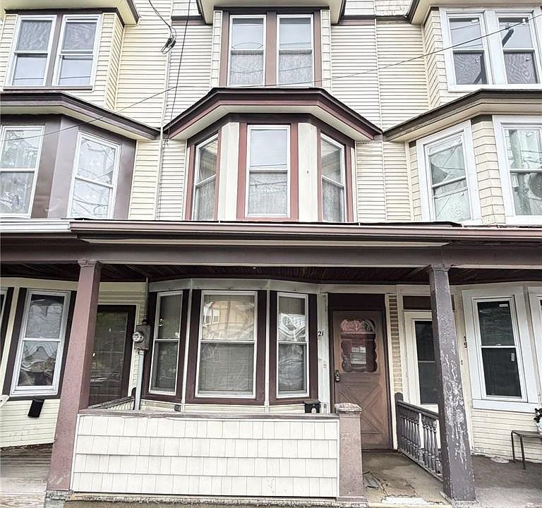 1st image of 21 W Bertsch St