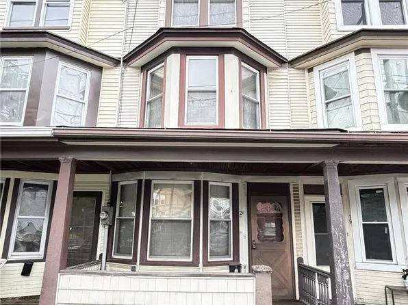 21 W Bertsch St, Lansford, PA 18232