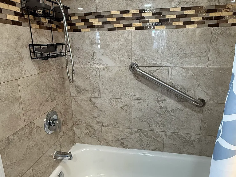 122 Franklin Ave #A — Photo 12