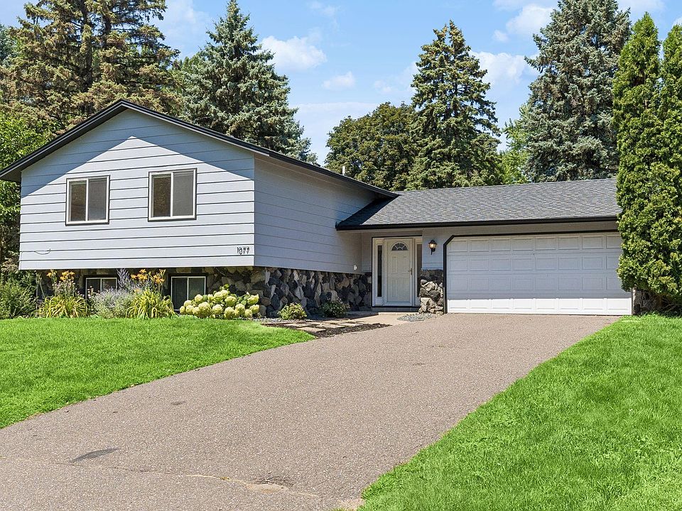 1st image of 1077 Churchill Cir