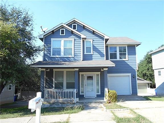 2nd image of 907 Peyton Pl
