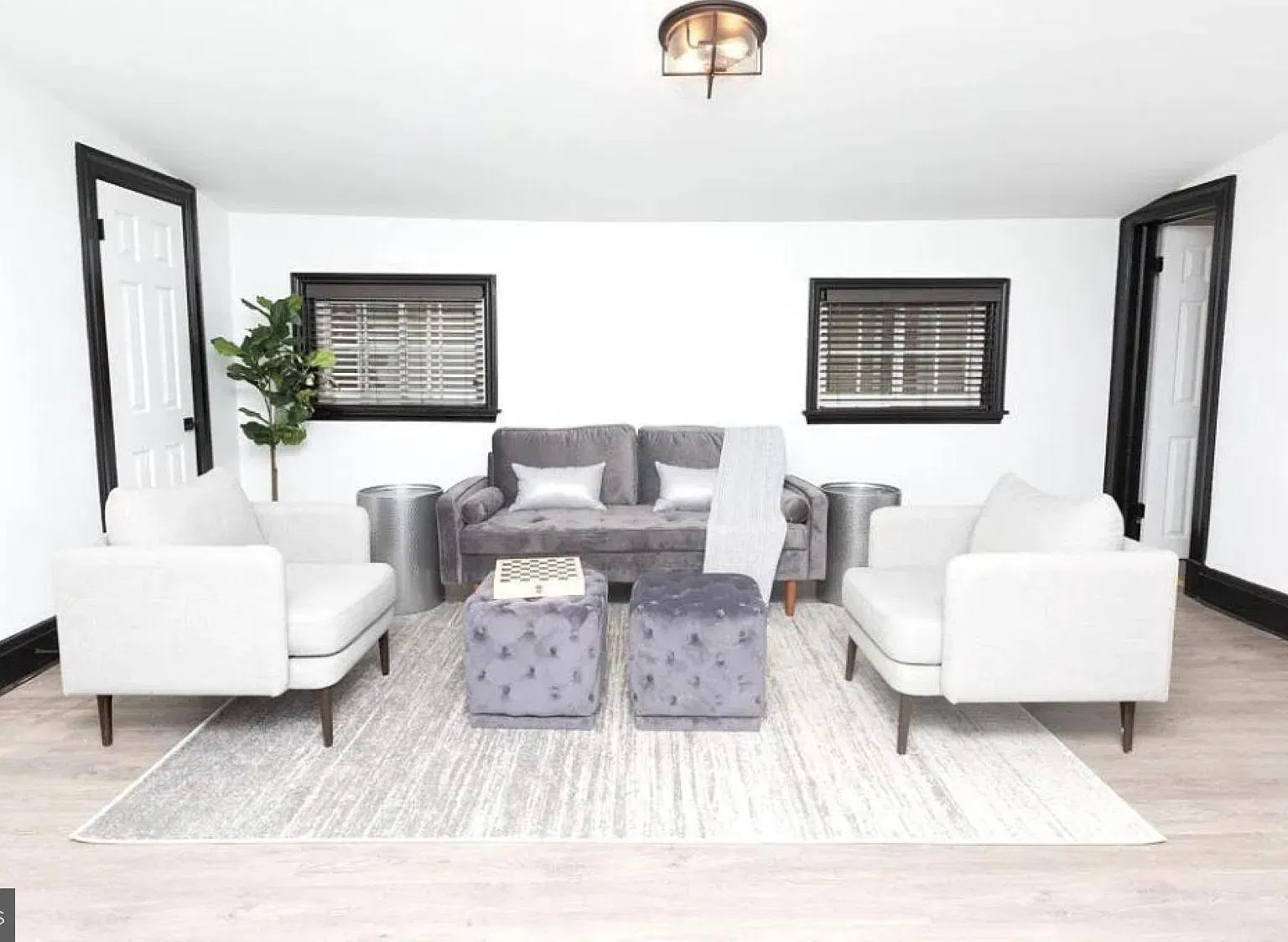 Studio, 1.0 bath, 403 sqft, $1,100 — Photo 1