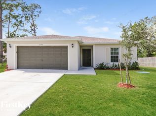 1098 SW Sarto Ln, Pt Saint Lucie, FL 34953