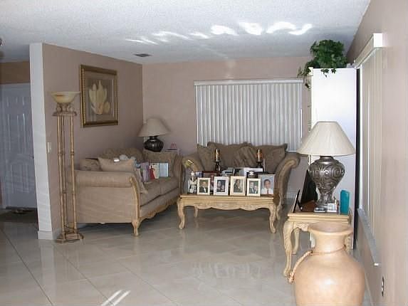 5th image of 1351 NW 129th Ave