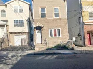 284 Hunterdon St FLOOR 1, Newark, NJ 07103