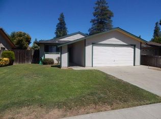3040 N Dewey Ave, Fresno, CA
