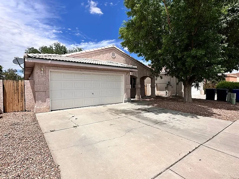 6535 Tierra Prieta Ave NW — Photo 1