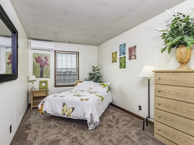 Westgate Apartments — Photo 30