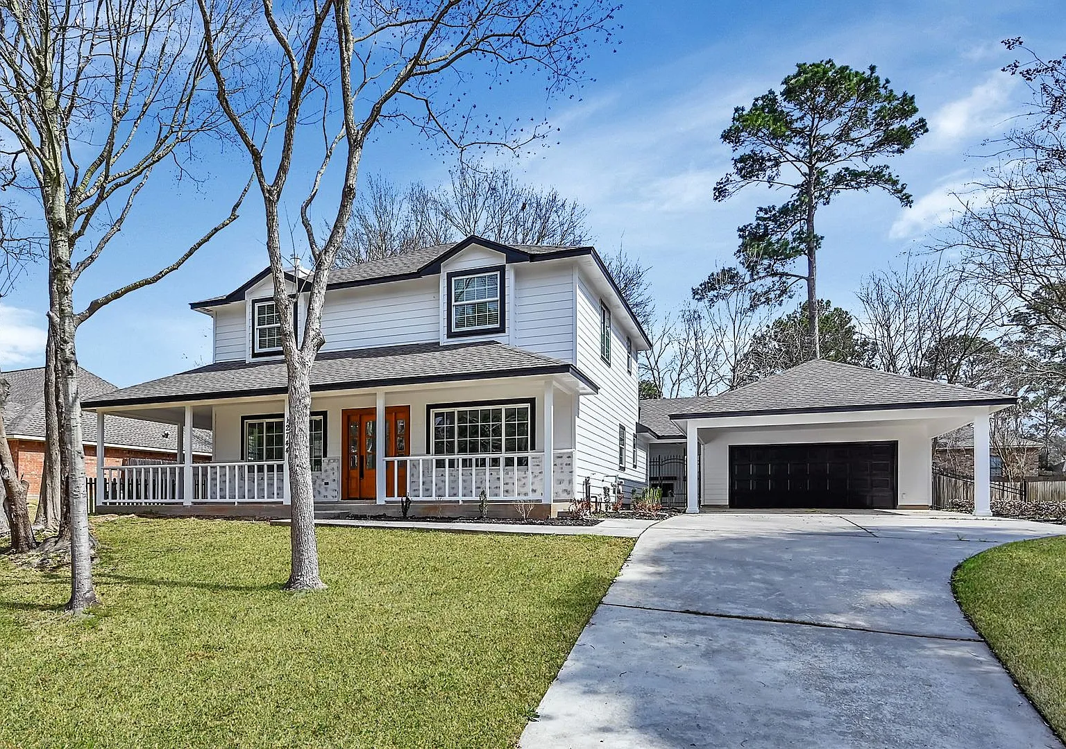 Newly remodeled in Point Aquarius — Photo 1