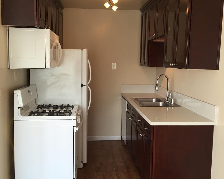 1st image of 1011 Leigh Ave