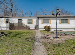 231 Springdale Ave, Bonner Springs, KS 66012