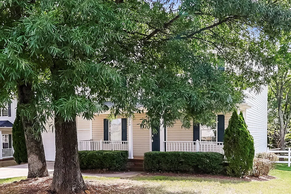 3 bed, 2.5 bath, 2231 sqft, $2,260 — Photo 4