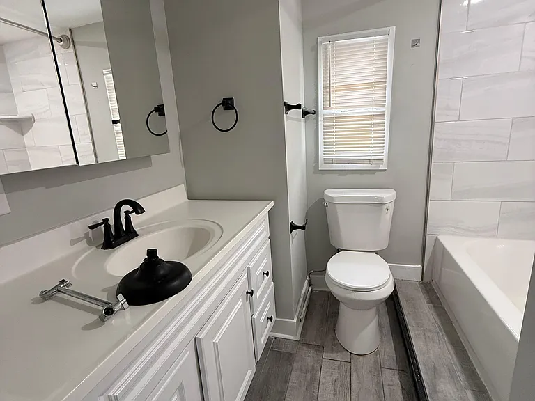 155 W Main St #3 — Photo 2