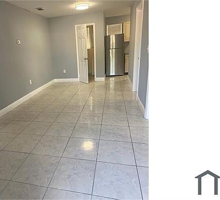 3rd image of 18500 NE 1st Ct #1