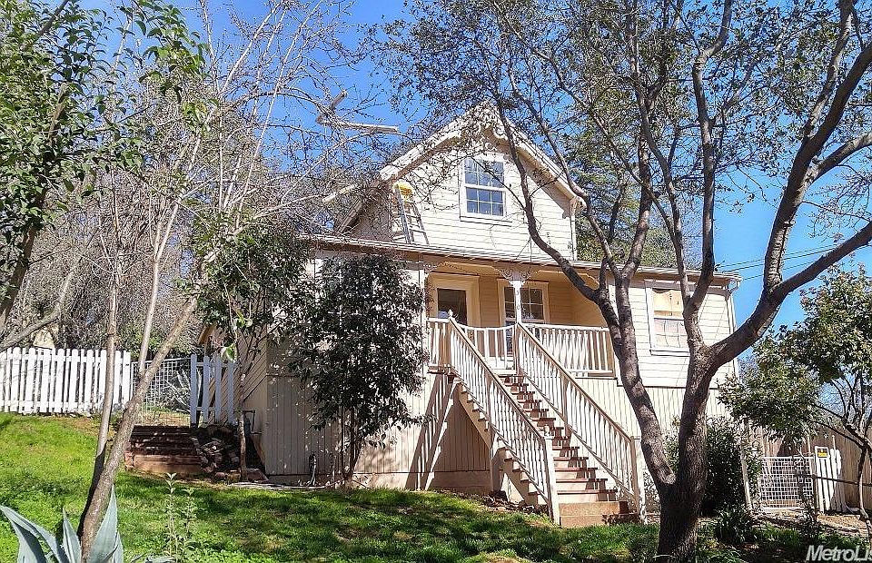 1st image of 310 Chamberlain Ave