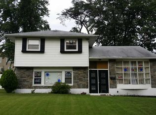 15 Ellen Dr, Bellmawr, NJ 08031