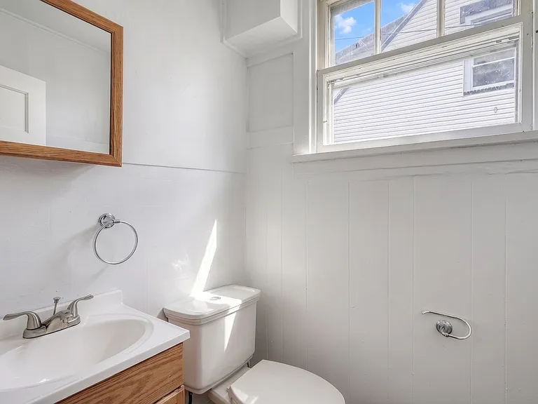 339 Emerald St — Photo 12