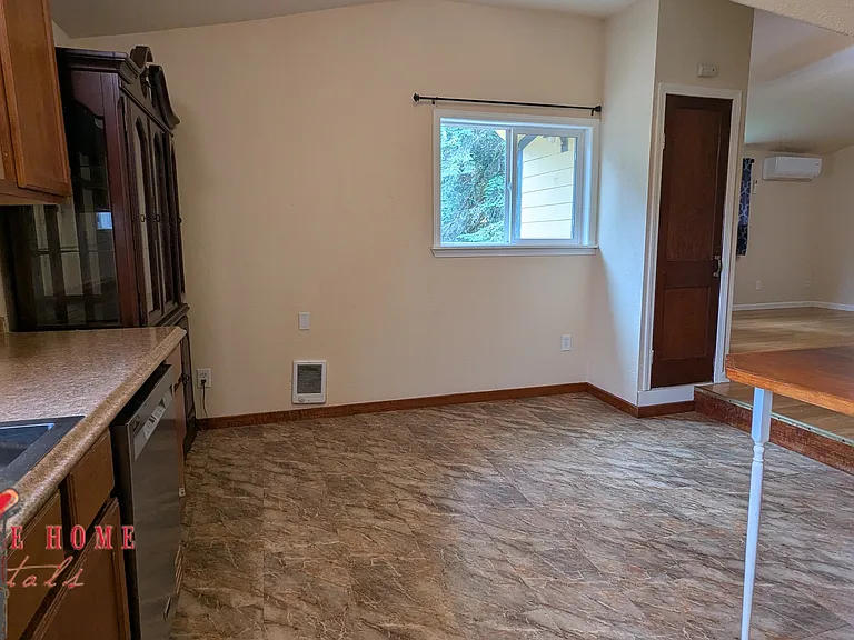 8447 Delphi Rd SW — Photo 24