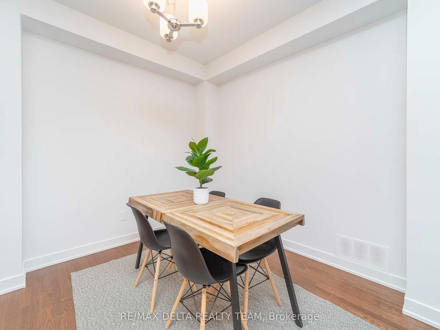 3 bed, $2,800 — Photo 3