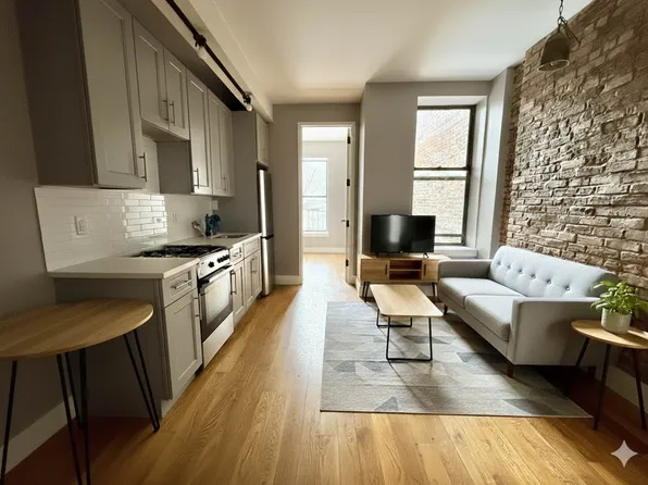 423 Rogers Avenue image 1 of 12