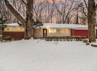 23600 Oak Glen Dr, Southfield, MI 48033