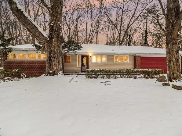 23600 Oak Glen Dr, Southfield, MI 48033