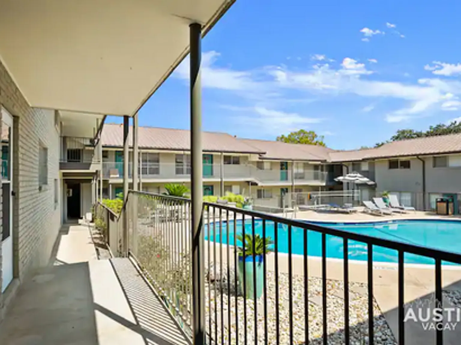 Tarrytown Flats II — Photo 1