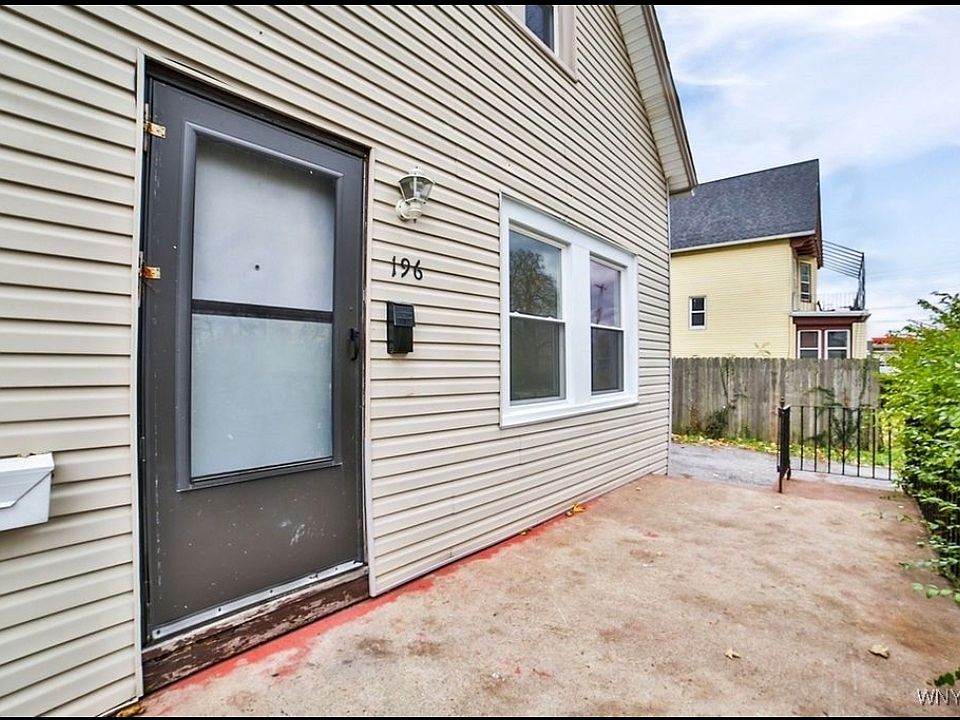 1st image of 196 Eaton St #5