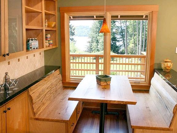 Kitchen with charming informal dining built-in