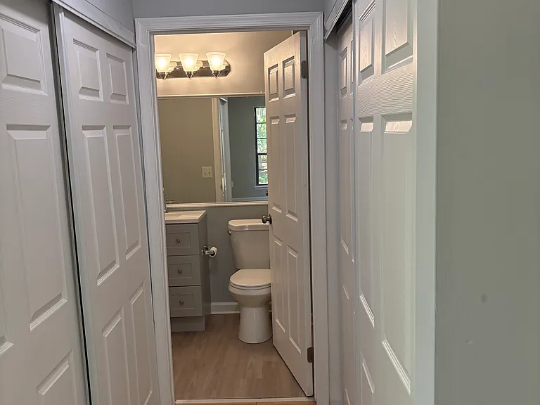 70 Federal Ct #70 — Photo 11