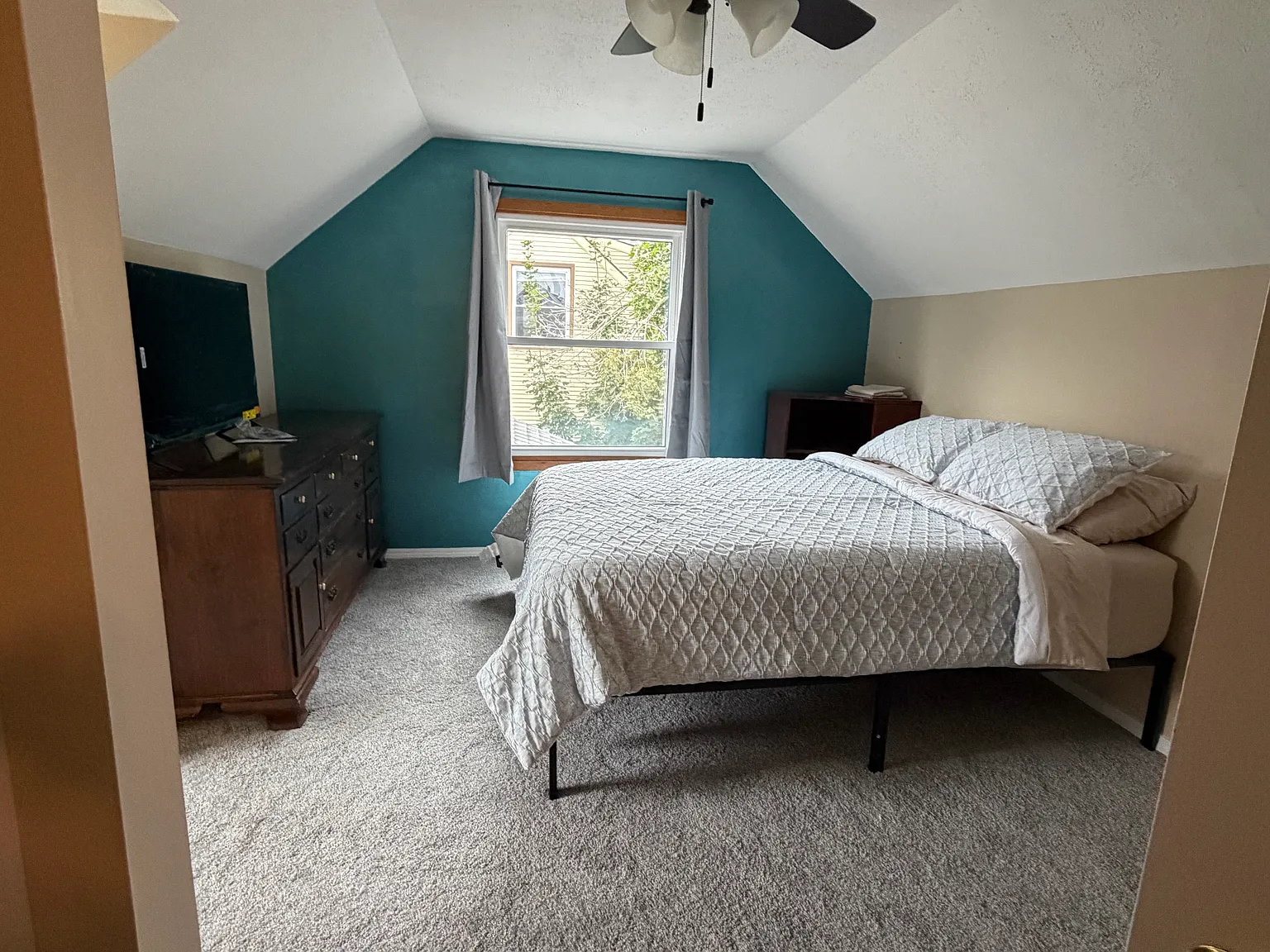 4 bed, 1504 sqft, $4,200 — Photo 4