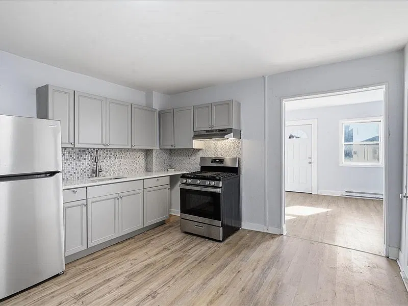 2 bed, 898 sqft, $1,200 — Photo 4