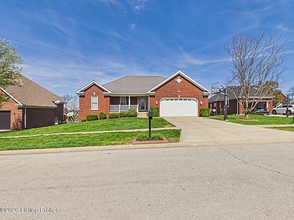 2nd image of 453 Oak Tree Way