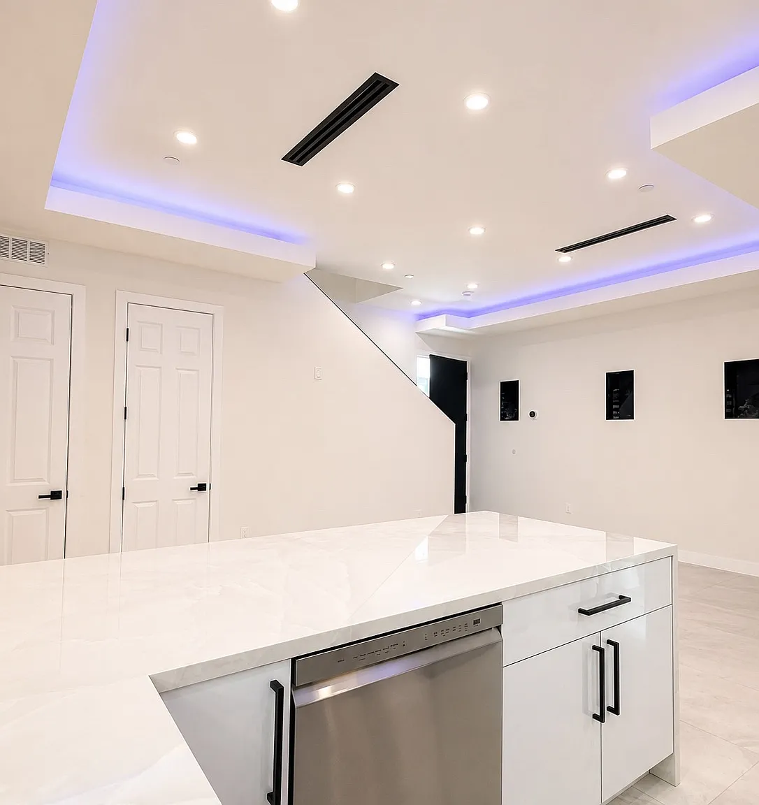 2 bed, 800 sqft, $4,000 — Photo 3