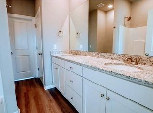 321 Grove Ln, Bentonville, AR 72713