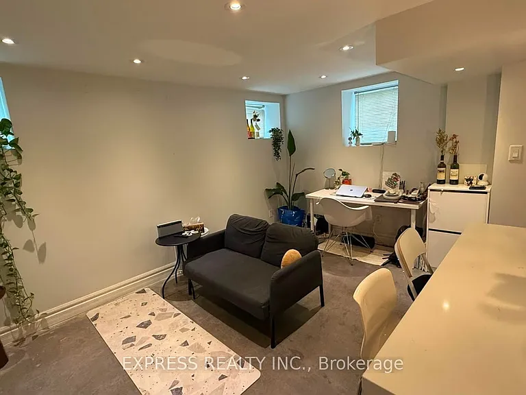 1136 Avenue Rd #B1 — Photo 10