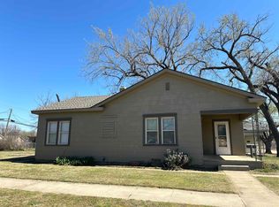 301 E 2nd St, Watonga, OK 73772