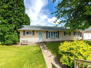 423 2nd St W, Andalusia, IL