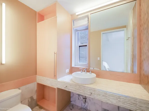 227 East 57th Street image 9 of 13