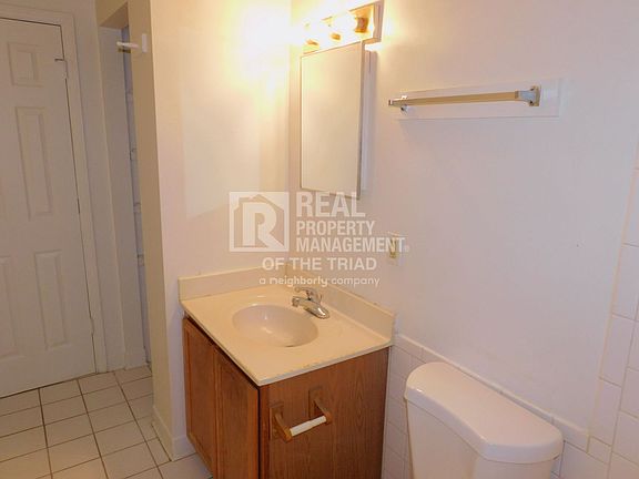 5th image of 1506 Autumn Dr APT C
