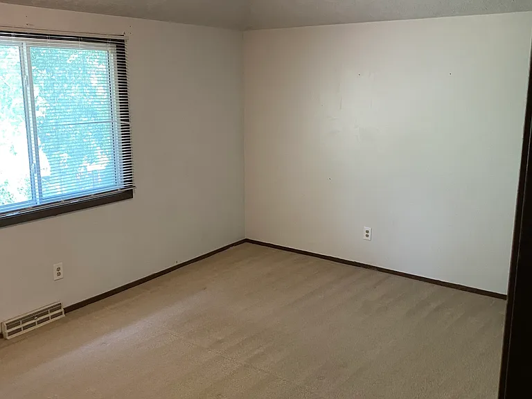702 Shannon Rd — Photo 15