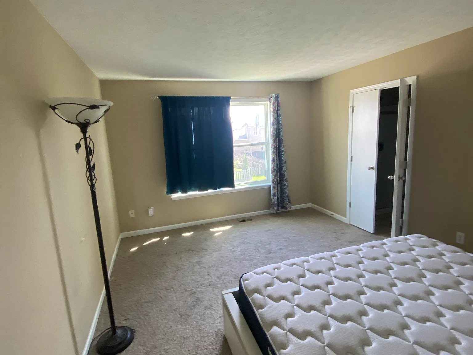4 bed, 2.5 bath, 2762 sqft, $2,315 — Photo 2