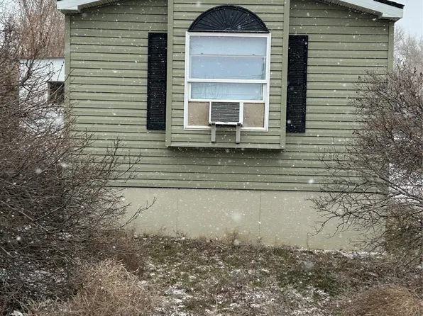 632 14th Ave Trlr 1A, Havre, MT 59501