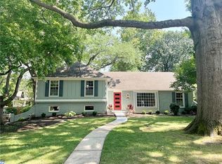 7315 Booth St, Prairie Village, KS 66208